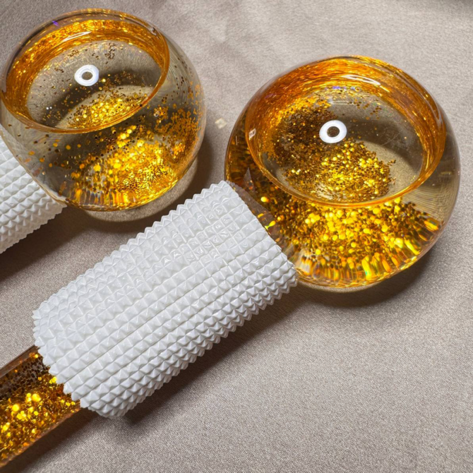 Facial Ice Globes Glitter Gold